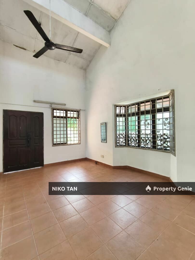 Jalan Bakawali Single Storey Corner Bungalow Taman Johor Jaya For Sale