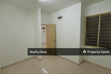 Well Kept Unit Red Ruby Apartment Seri Kembangan For Sale