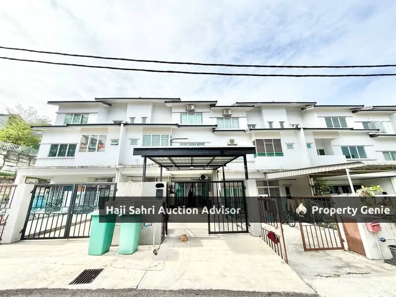 HARGA TURUN  DAH 27 % .Town House Freehold Bumi Lot Alamat Jalan Lambaian 3, Taman Lambaian Residence, 43000 Kajang, Selangor