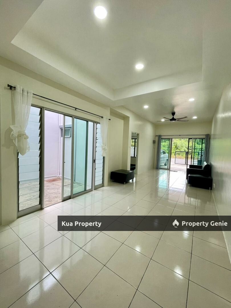 Single Storey Terrace House for Rent Located at Stutong Baru ( easy access from BDC)