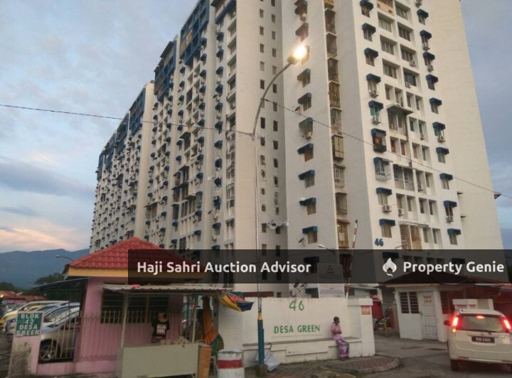 Three-bedroom flat yang beralamat pos di 42-17-21, Jalan Van Praagh, Desa Green, 11600, Jelutong, Pulau Pinang.