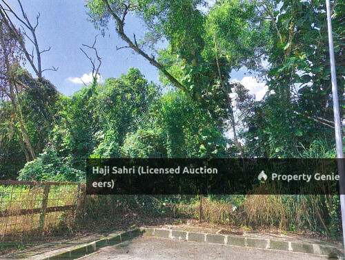 A piece of vacant semi-detached house plots yang beralamat pos di A piece of vacant semi-detached house plots, Taman Bukit Cheras, 56000, Kuala Lumpur, Wilayah Persekutuan Kuala Lumpur.