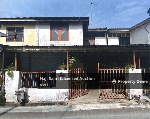 rumah kluster dua tingkat yang beralamat pos di No. 15, Lorong Sembilang 20, Seberang Jaya, 13700, Perai, Pulau Pinang.