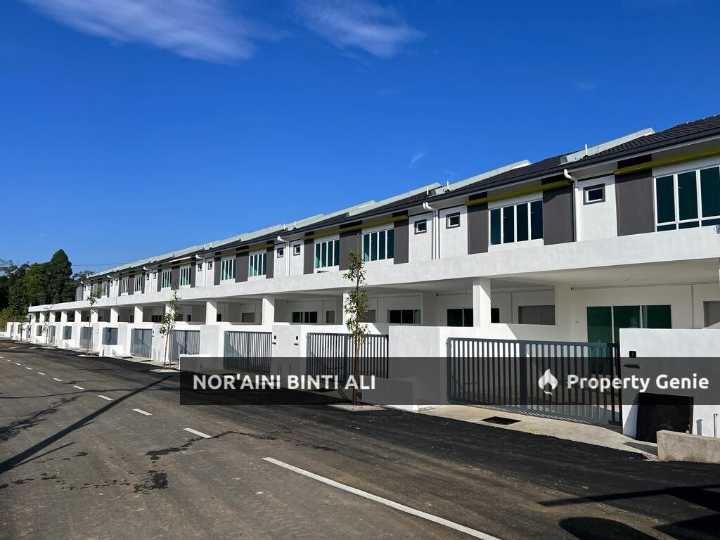 RUMAH TERES 2 TINGKAT INDERA MAHKOTA 18 ATABARA KUANTAN PAHANG