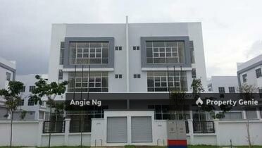 Jln Puteri , Bandar Puteri Puchong Selangor 3 Storey Semi-D Factory for Sale