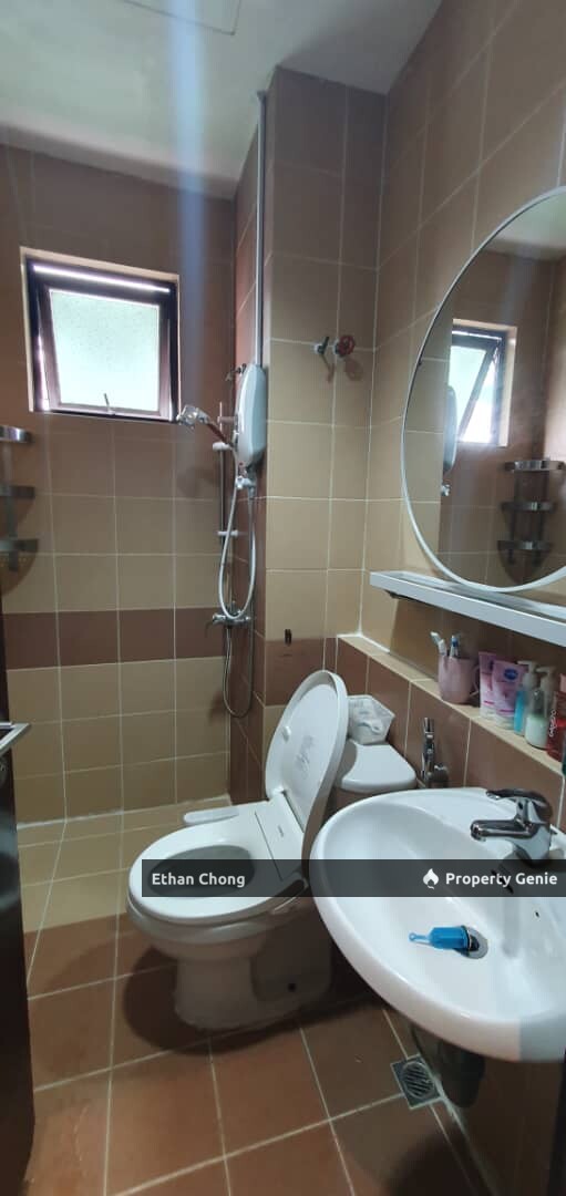 USJ 17 Restree 2 1/2 Storey Semi D House For Rent