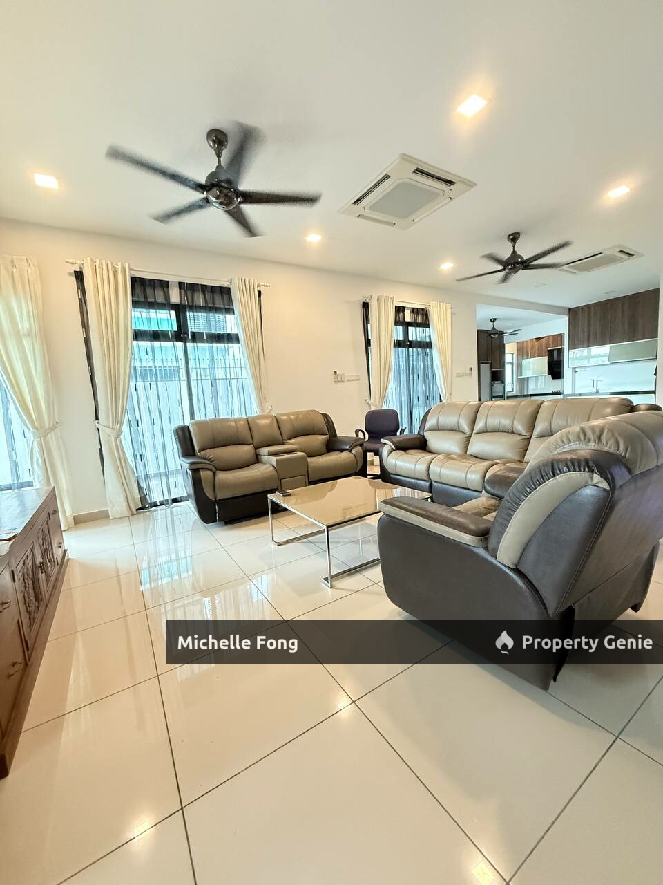 Opal @ Mutiara Mas / Mutiara Rini / 3 Storey Cluster / Renovated / With Lift / Unblock Garden View