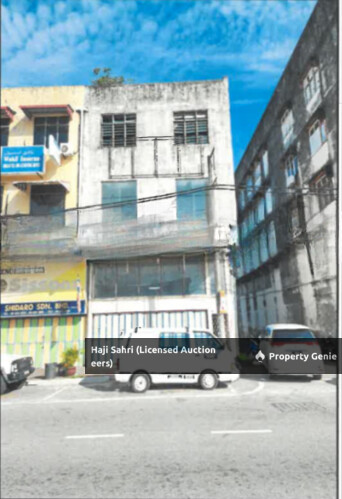 RUMAH KEDAI TIGA SETENGAH TINGKAT yang beralamat pos   O.30-A, JALAN HILIRAN PULAU KAMBING, 20300, KUALA TERENGGANU, Terengganu