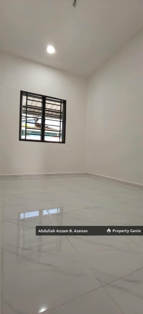 SINGLE STORY SEMI D TAMAN BAYAM LUNAS