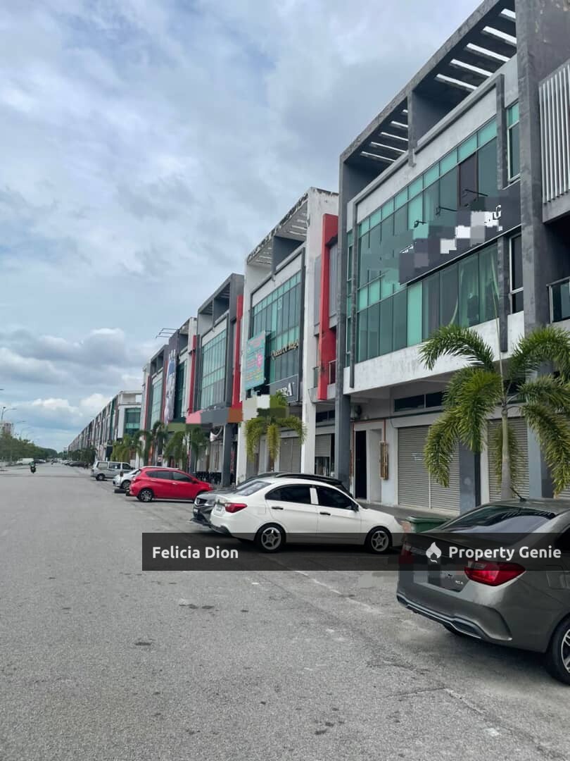 KLEBANG UTAMA TRIPLE STOREY SHOPLOT FOR SALE🏢SUPER BELOW VALUE