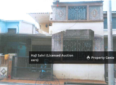 sebuah rumah kluster dua tingkat yang beralamat pos di No. 27, Pintas Terubuk 2, Seberang Jaya, 13700, Perai, Pulau Pinang.