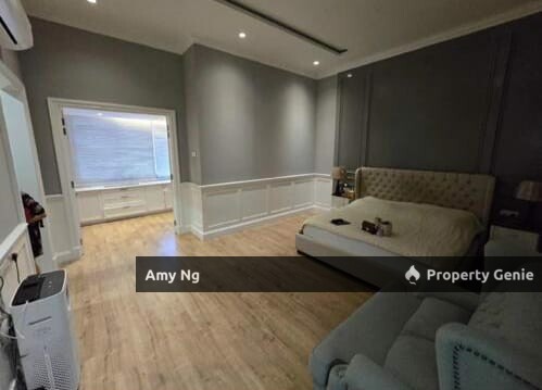 Bungalow Corner Acasia For Sale