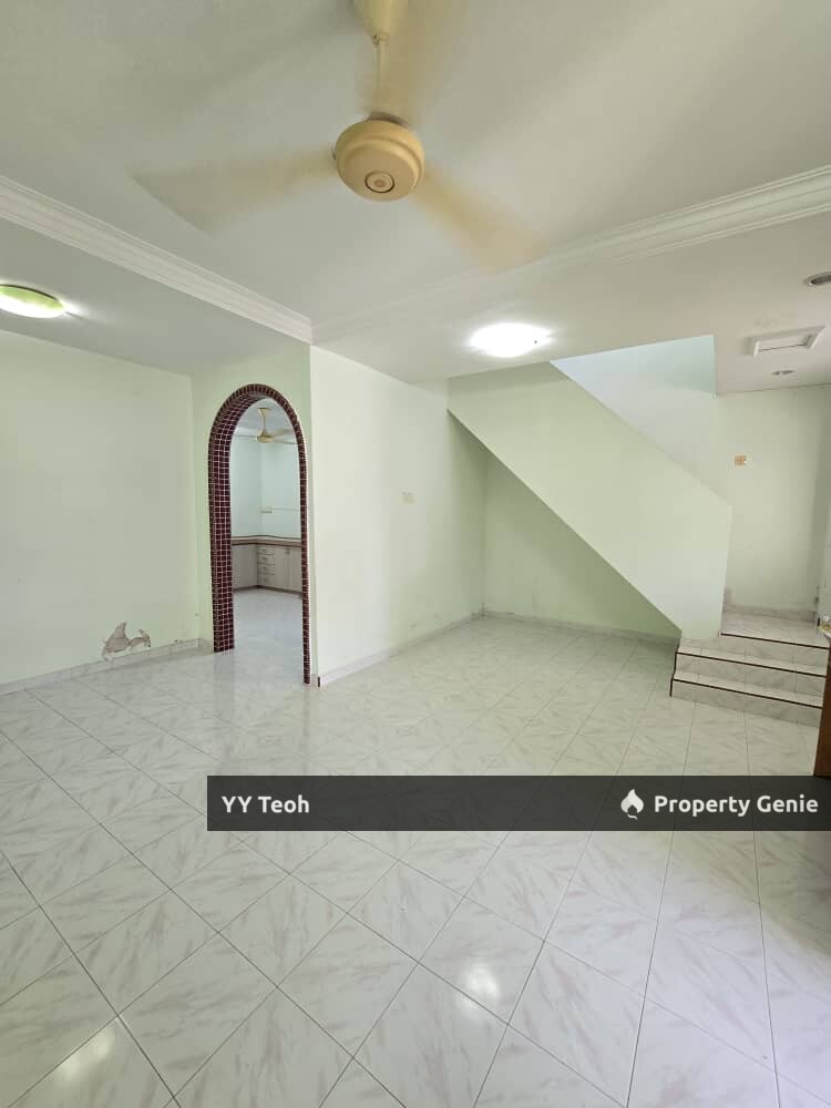 Pokok Mangga Double Storey Terrace