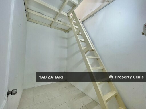 Seksyen 29, Kg Lombong Shah Alam | Single Storey Semi-D 4 Bedrooms | RM480K - Good Condition with Loft and Semi Furnished