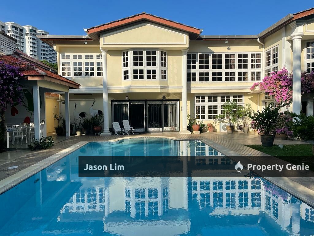 Pantai Molek Bungalow With Swimming Pool