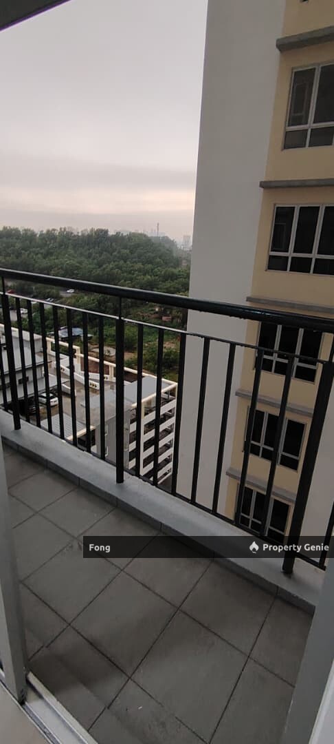 Casa Jasmine 4 rooms Brand New Setia Alam 2 parking Swimming pool