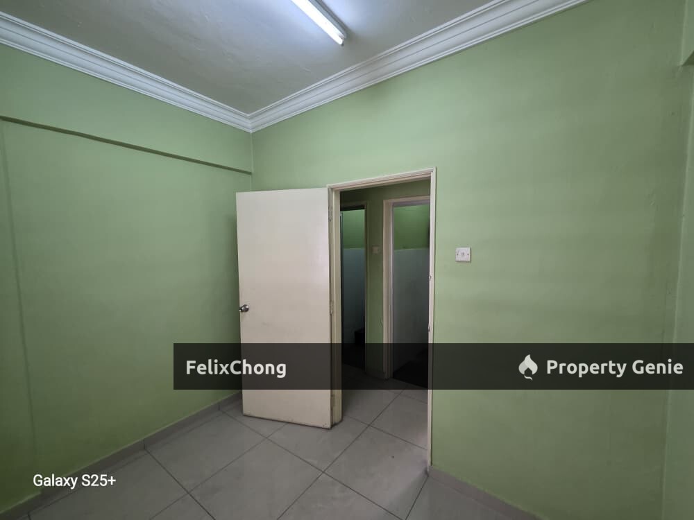 Mutiara Rini Low Cost Flat,Skudai,Level 2,Renovated,Johor Bahru