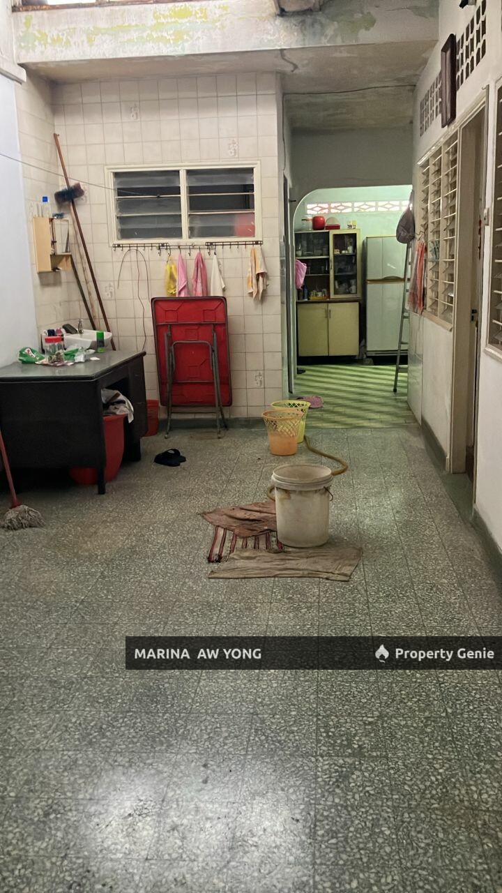 Single storey Corner house