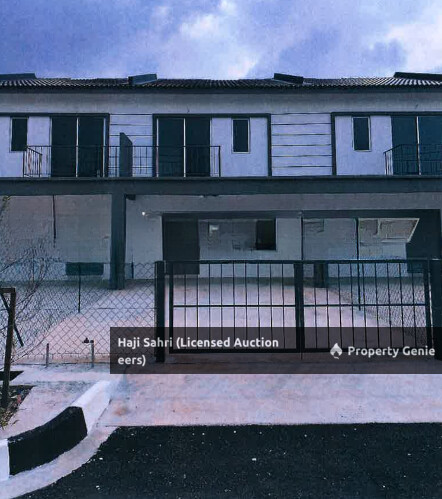 artanah tersebut adalah Sebuah Rumah Teres Dua Tingkat yang beralamat pos di No. 38, Lorong Tasek Gelugor Utama 3/11, Taman Tasek Gelugor Utama, 13300, Tasek Gelugor, Pulau Pinang.