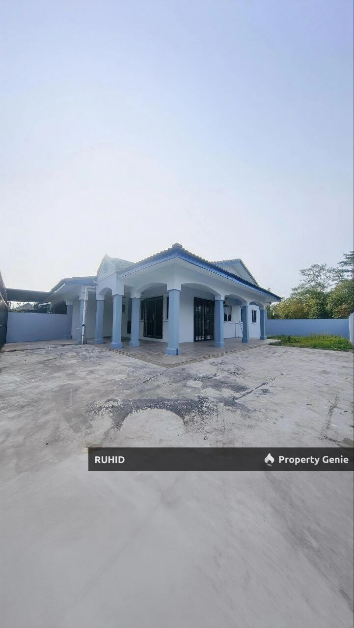 Taman Pasir Putih, Pasir Gudang - Corner lot / Unblock view single storey terrace house