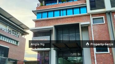 Bandar Puteri Puchong 3.5 sty Semi-D Factory for SALE