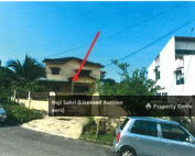 Sebuah rumah teres hujung dua tingkat yang beralamat pos di No. 42,, Persiaran Halia 1, 10470, Tanjung Tokong, Pulau Pinang.