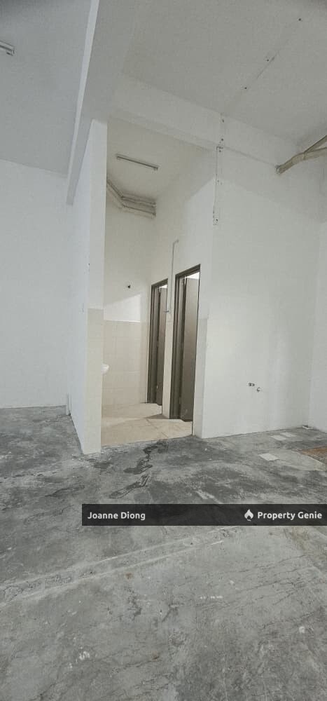 Ground Floor Shop-Taman Perindustrian Subang UEP