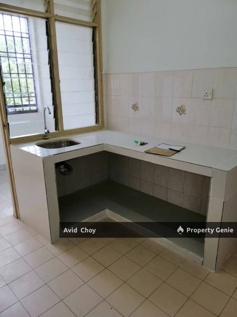 Vista Seri Alam Apartment, (Level 2)for sale Rm240,000