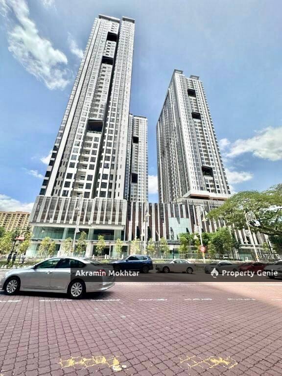 Ground Floor, Fully Furnished, Corner Unit, Fully Furnished & Facing KLCC | Suites Sentral Condominium Jalan Tun Sambanthan KL Sentral Kuala Lumpur