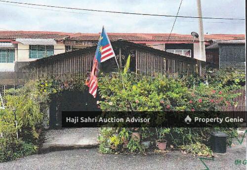 rumah kluster dua tingkat unit pertengahan yang beralamat pos di No. 17, Lorong Cassia Tengah 38, Bandar Cassia, 14110, Bandar Cassia, Pulau Pinang