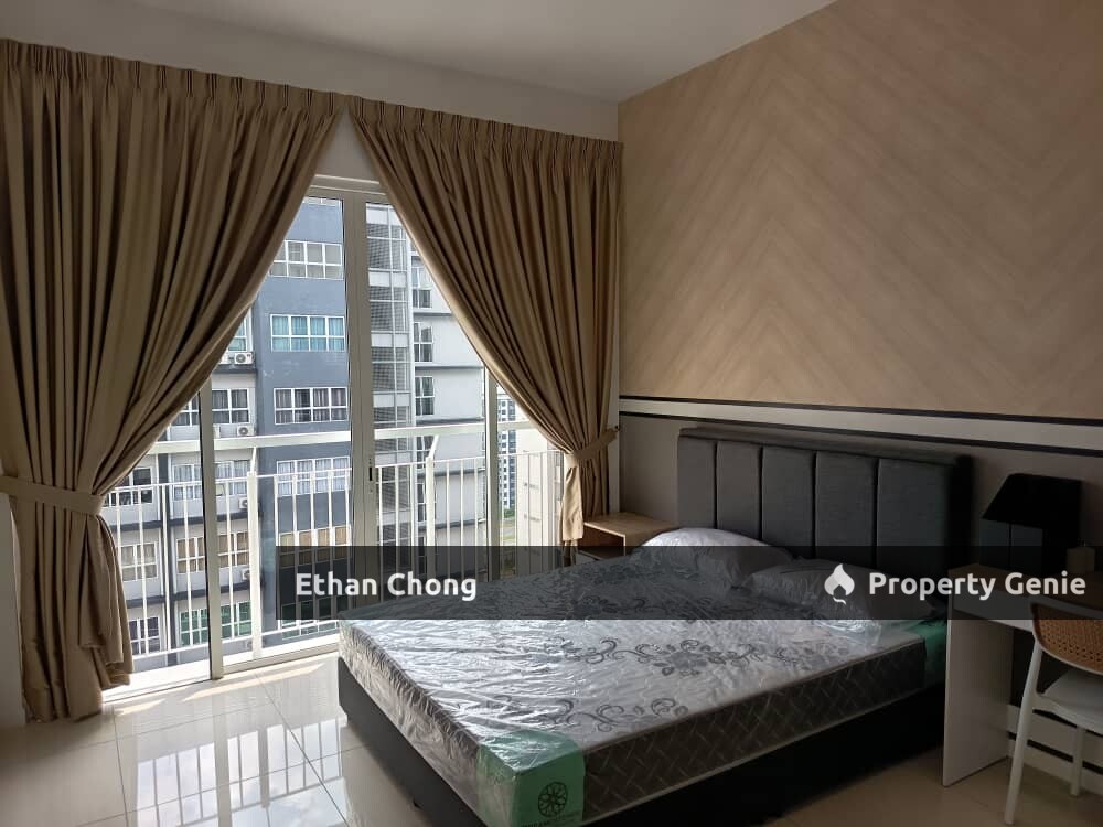 NADAYU 801 MASTER BALCONY ROOM WITH ATTACHED BATHROOM