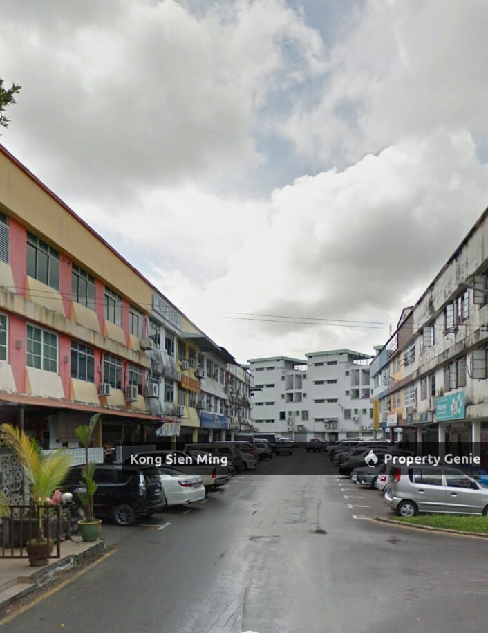 Kuching 3 Storey Shophouse at Padungan